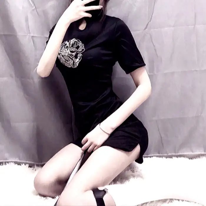 彩虹艳女